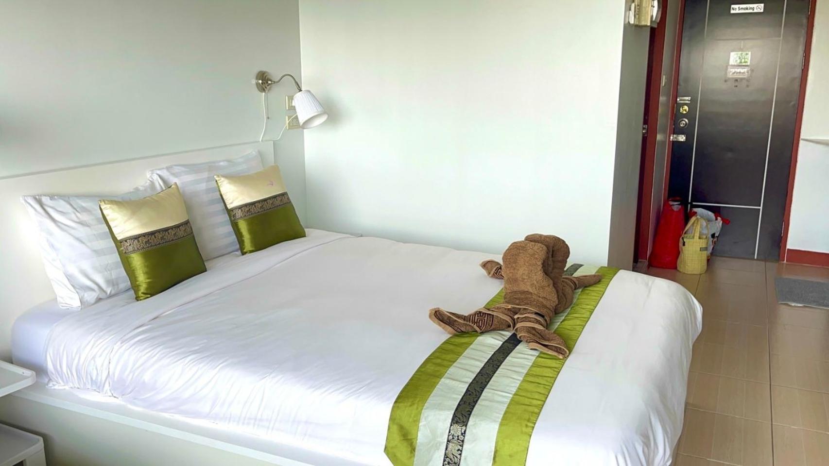 Rayong Condochain 325 Ban Phe Exterior photo